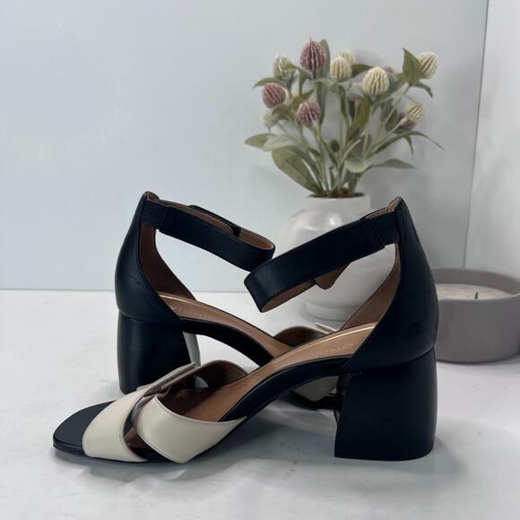 Vionic Salinas Supportive Orthotic Heeled Sandals Black Cream Women 7 Tried On - Picture 5 of 10